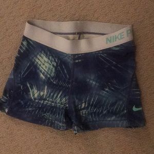 Nike Pro